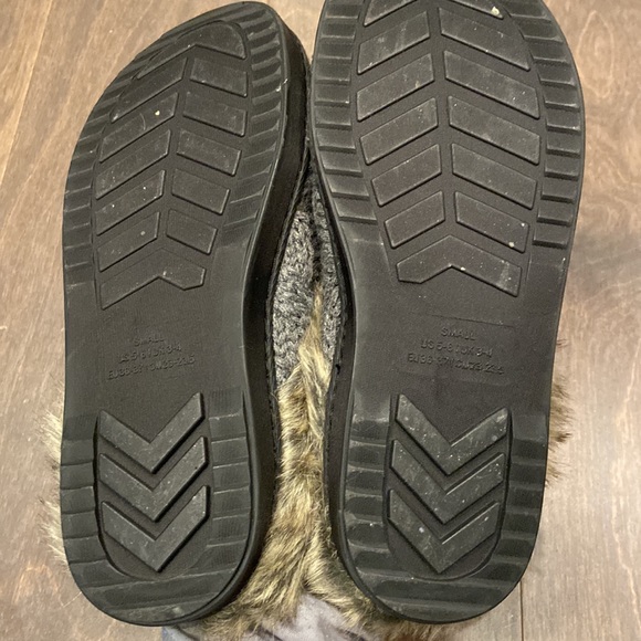 Slippers - Picture 4 of 5